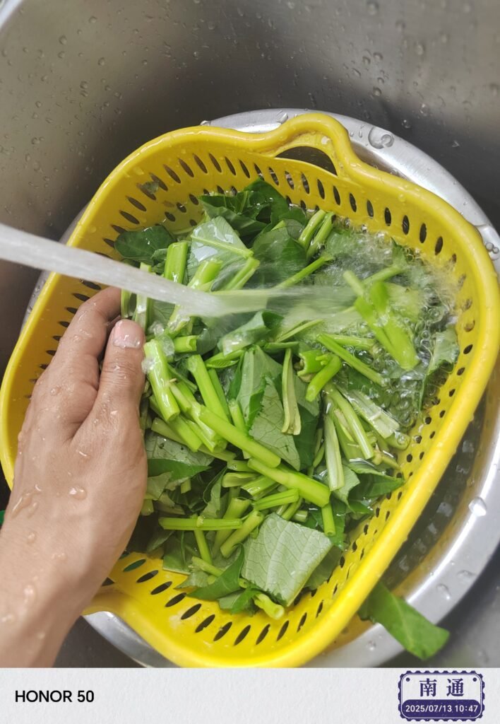 Stir-Fried Water Spinach